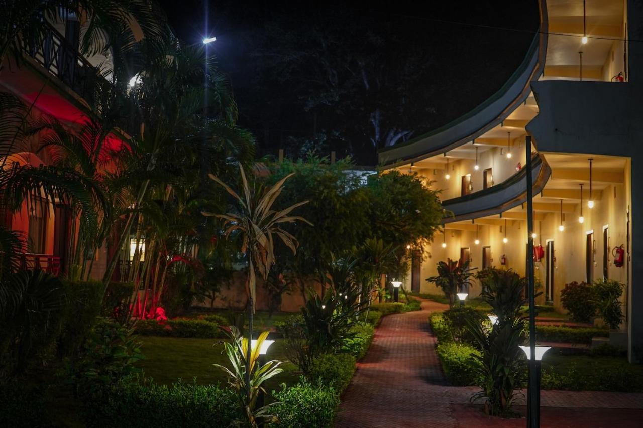 Corbett Ambience Resort Рамнагар Екстериор снимка
