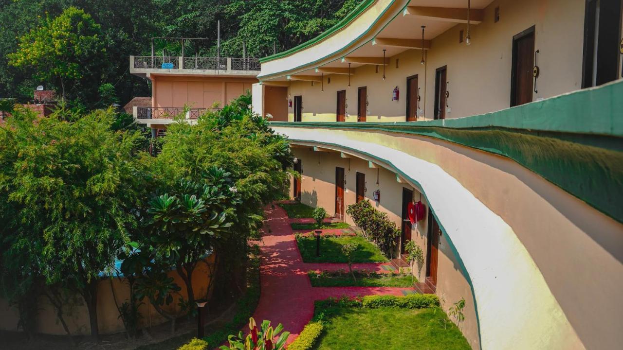 Corbett Ambience Resort Рамнагар Екстериор снимка